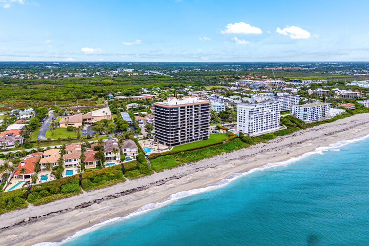 Property Photo: 800 Ocean Drive 204 FL 33408