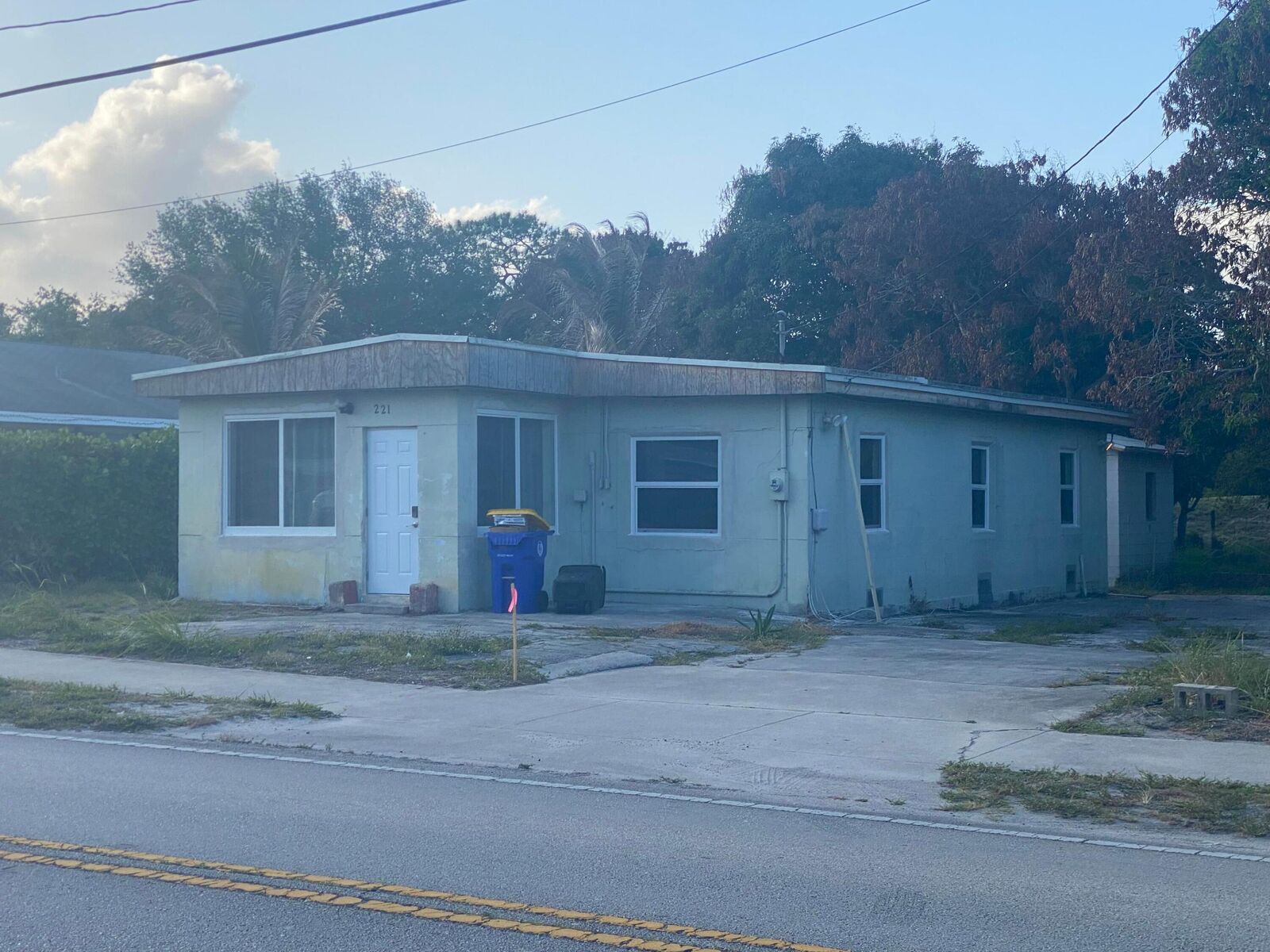 Property Photo: 221 NW Baker Road FL 34994