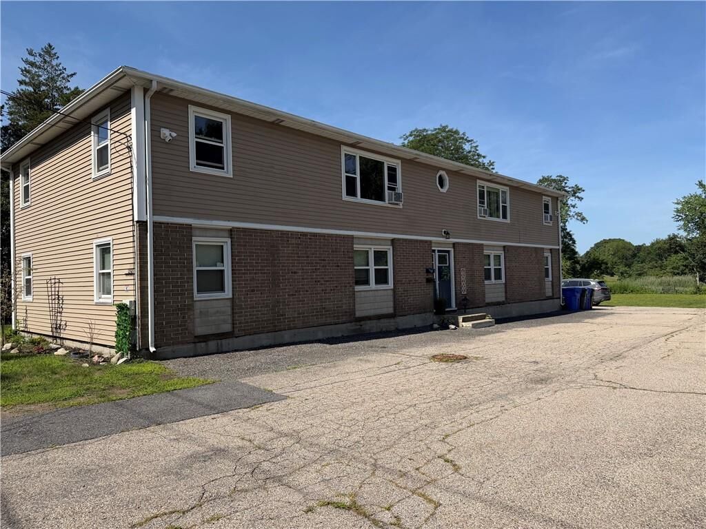 Property Photo:  1297 South Broadway 1  RI 02914 