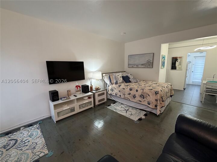 Property Photo:  1060 Pennsylvania Ave 18  FL 33139 