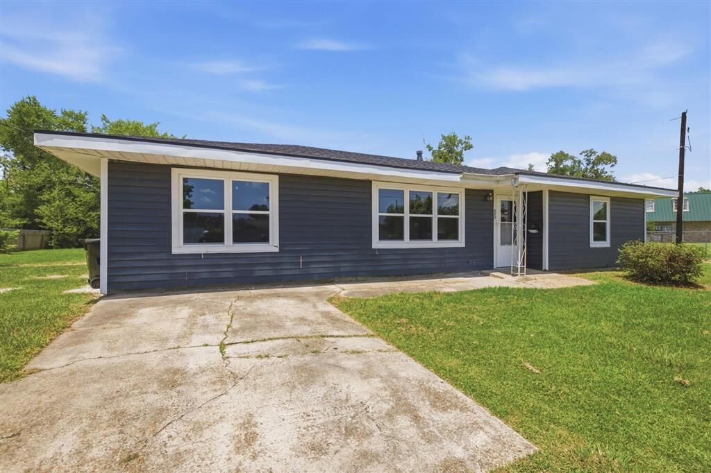 Property Photo: 220 Penn Street LA 70601