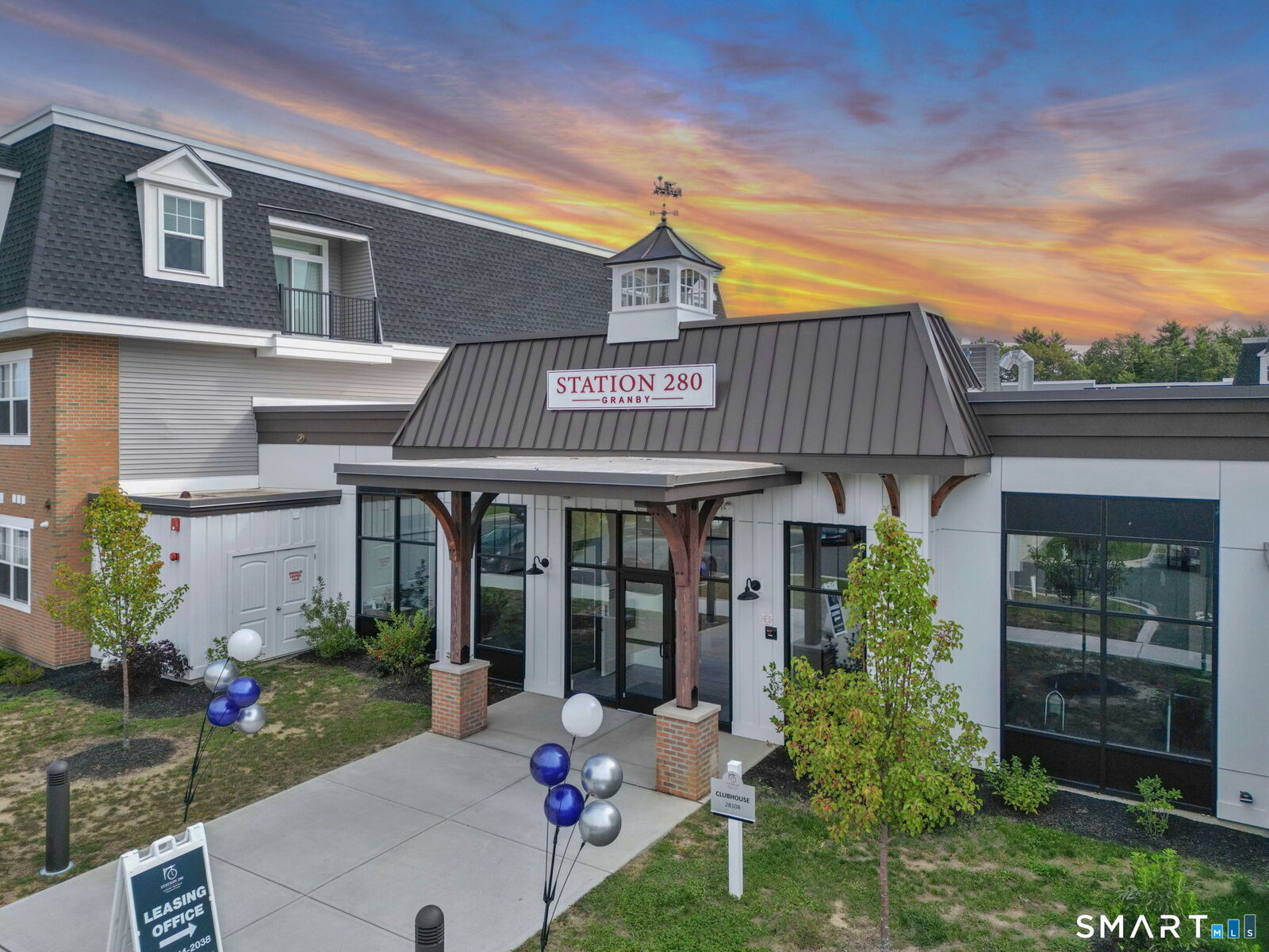 Property Photo: 280 Salmon Brook Street 5309 CT 06035
