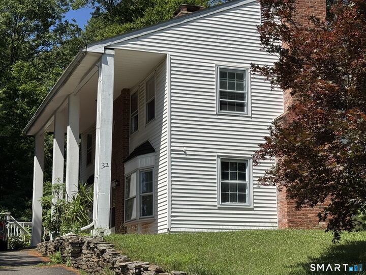 Property Photo: 32 Arnold Drive CT 06108