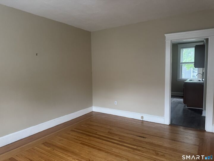 Property Photo:  297 Park Street 2C  CT 06516 