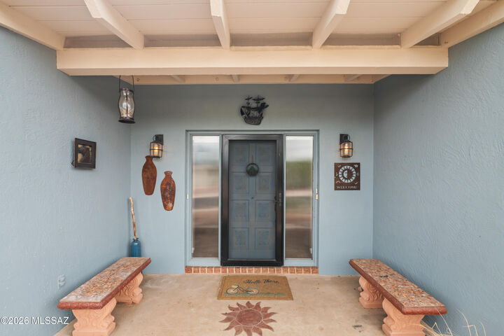 Property Photo:  42 E La Grosella  AZ 85614 