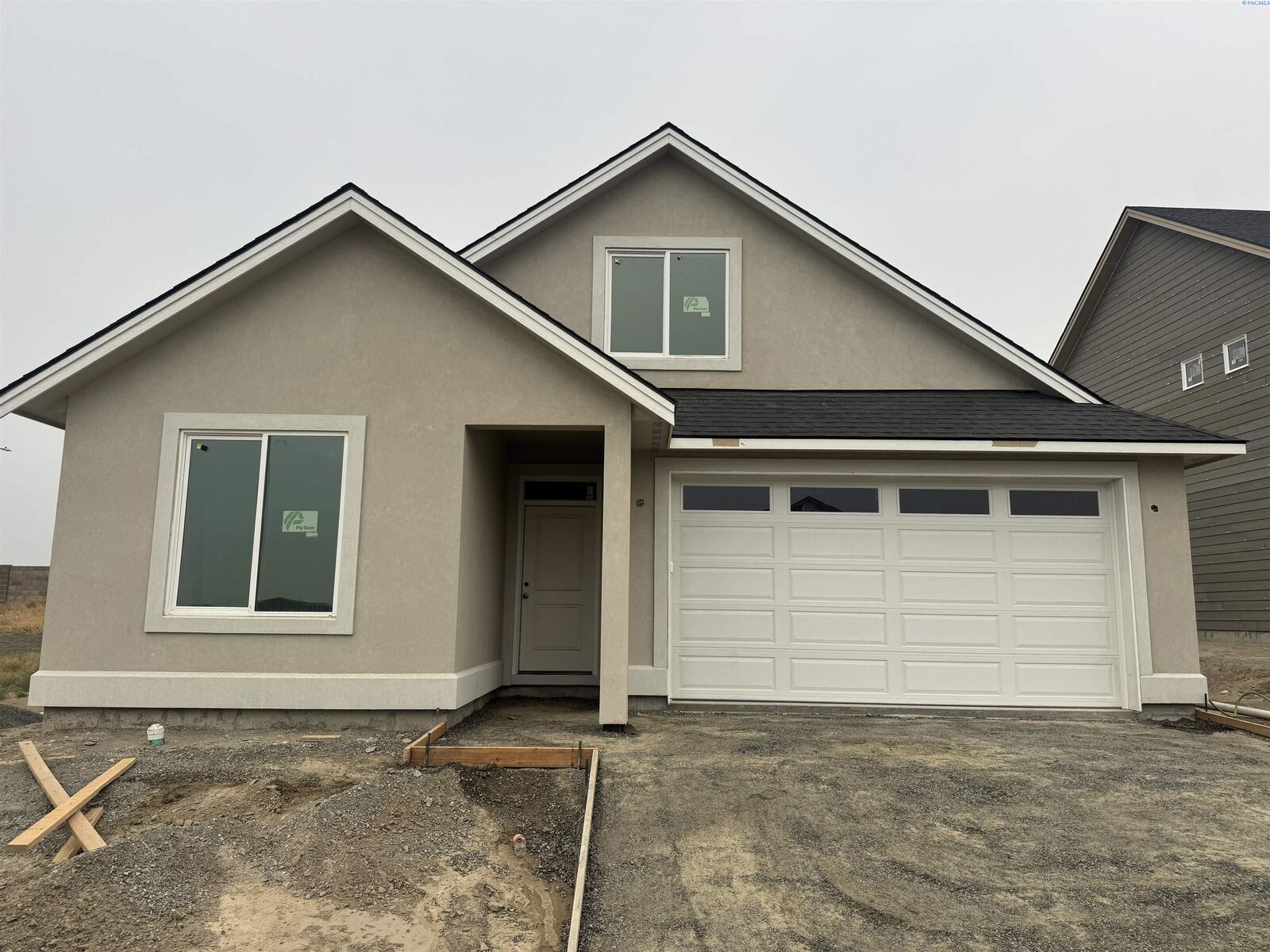Property Photo: 2960 Meadowlark Avenue WA 99352