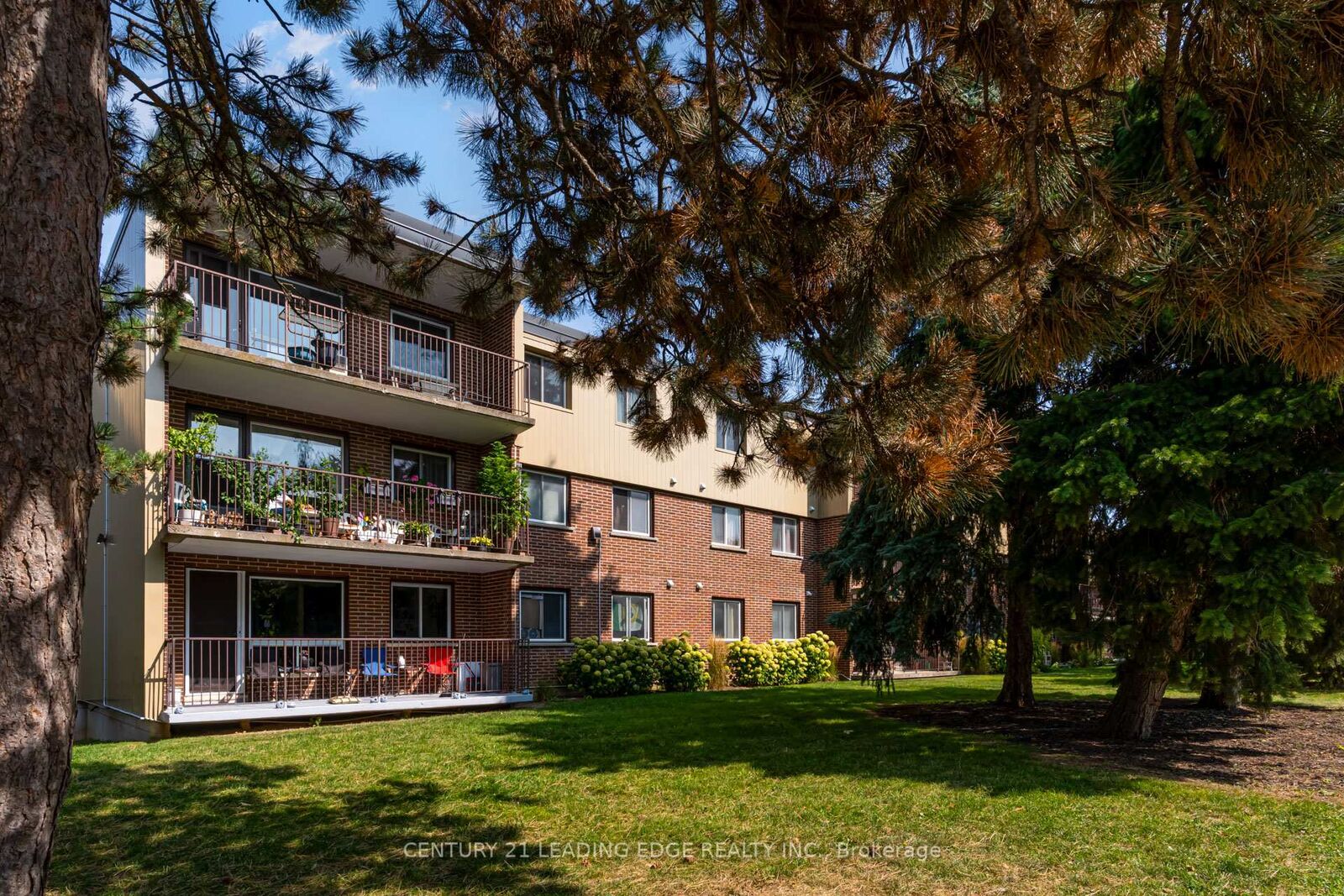 Property Photo:  30 Avalon Place 314  ON N2M 4N6 