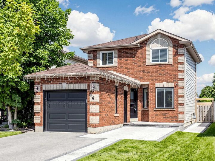 Property Photo:  4 Garibaldi Drive  ON L4N 8C3 