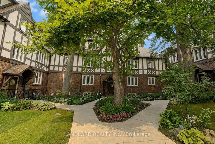 Property Photo: 2520 Bloor Street W 12 ON M6S 1R8