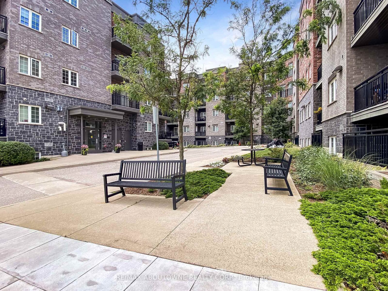 Property Photo: 5 Rittenhouse Road 203 ON N2E 2M8