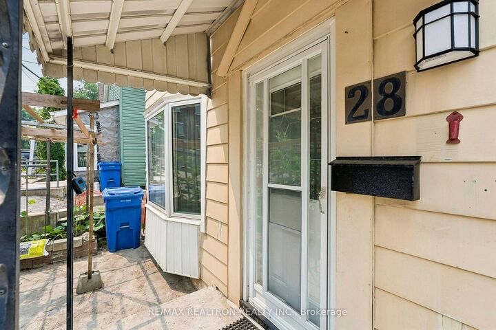 Property Photo: 28 Machell Avenue ON L4G 2R7