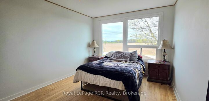 10 Quebec Road — photo 1