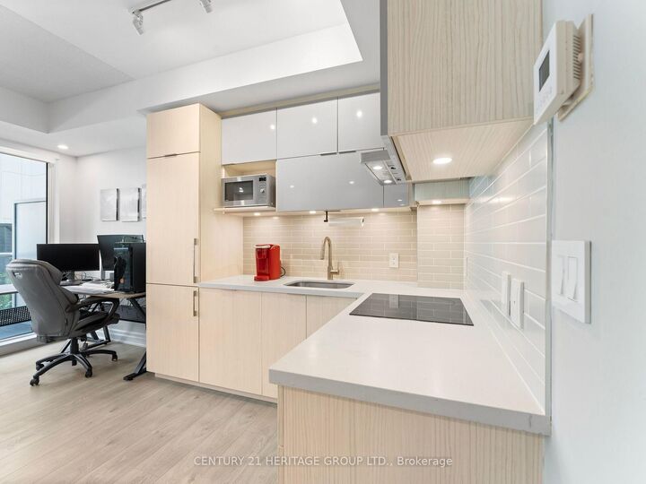 Property Photo:  10 Rouge Valley Drive W 603A  ON L6G 0G9 