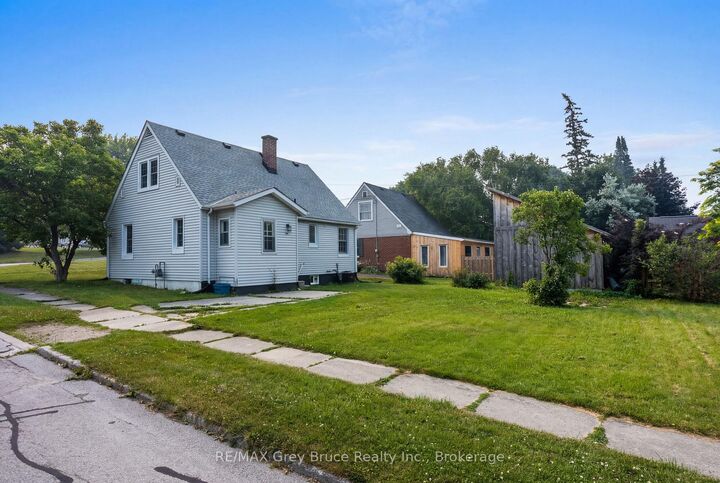 Property Photo: 701 5th Street E ON N4K 1E4