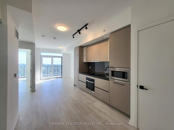 Property Photo:  10 Graphophone Grove 1302  ON M6H 0E5 