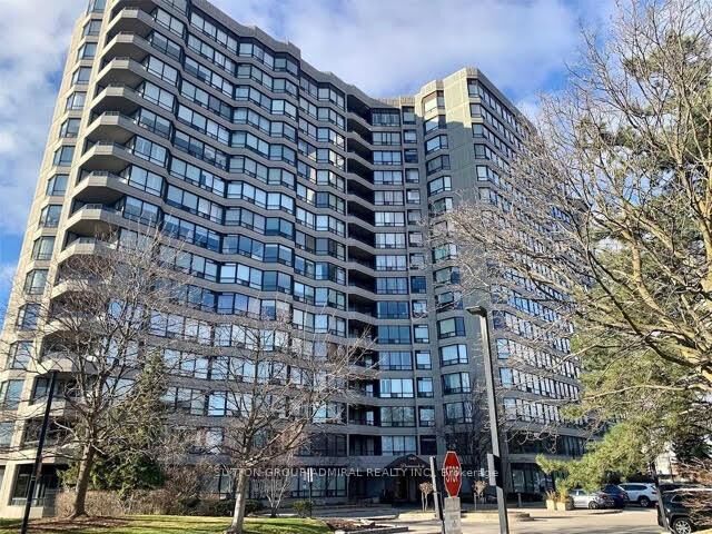 Property Photo:  7440 Bathurst Street 202  ON L4J 7K8 