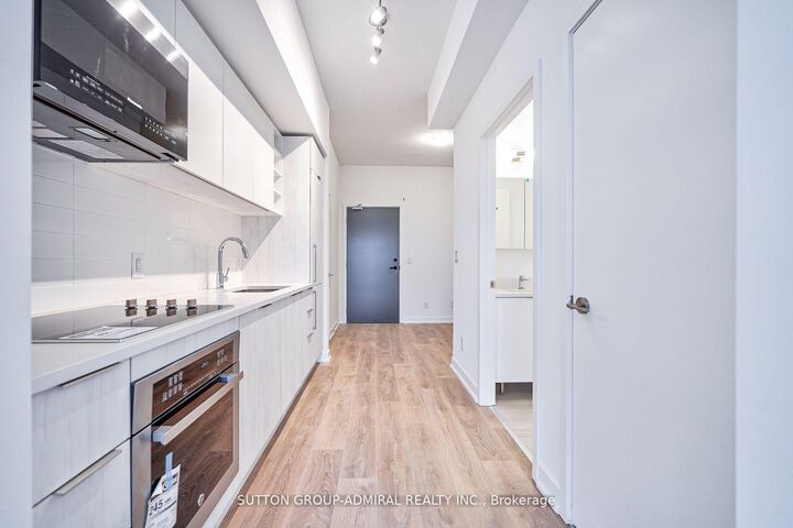 Property Photo: 2033 Kennedy Road 1905 ON M1T 3G2