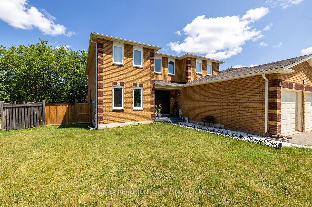 Property Photo: 93 Yorkland Street ON L4C 9Z5