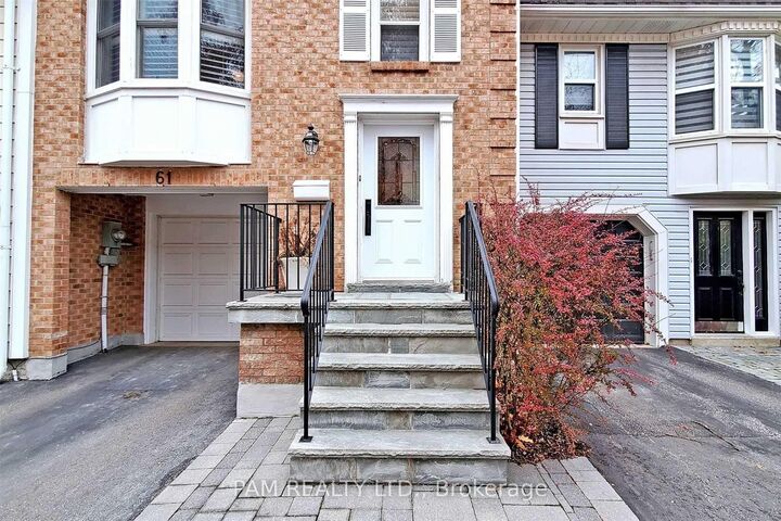 Property Photo:  61 Confederation Way 58  ON L3T 5R4 