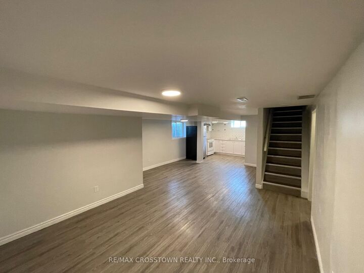 Photo de la propriété:  76A (Basement) Owen Street A-Basement  ON L4M 3H5 