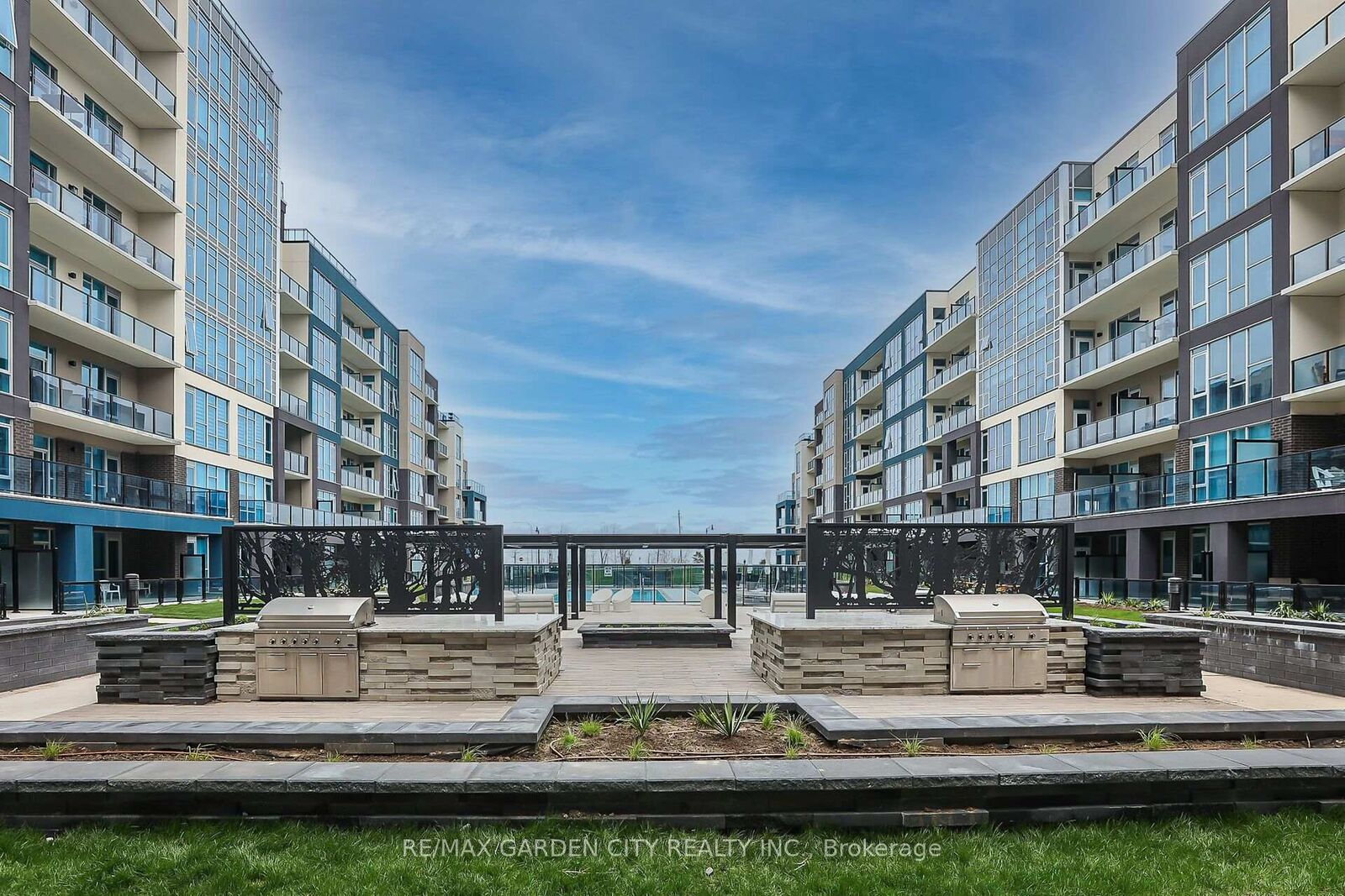 Property Photo:  16 Concord Place 907  ON L3M 0J1 