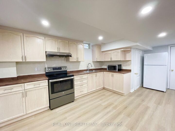 Property Photo:  485 English Rose Lane Basement  ON L6H 7A3 