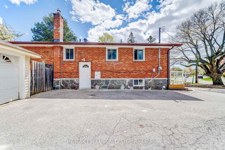 Property Photo: 51 Tordale Crescent ON M1P 3X6