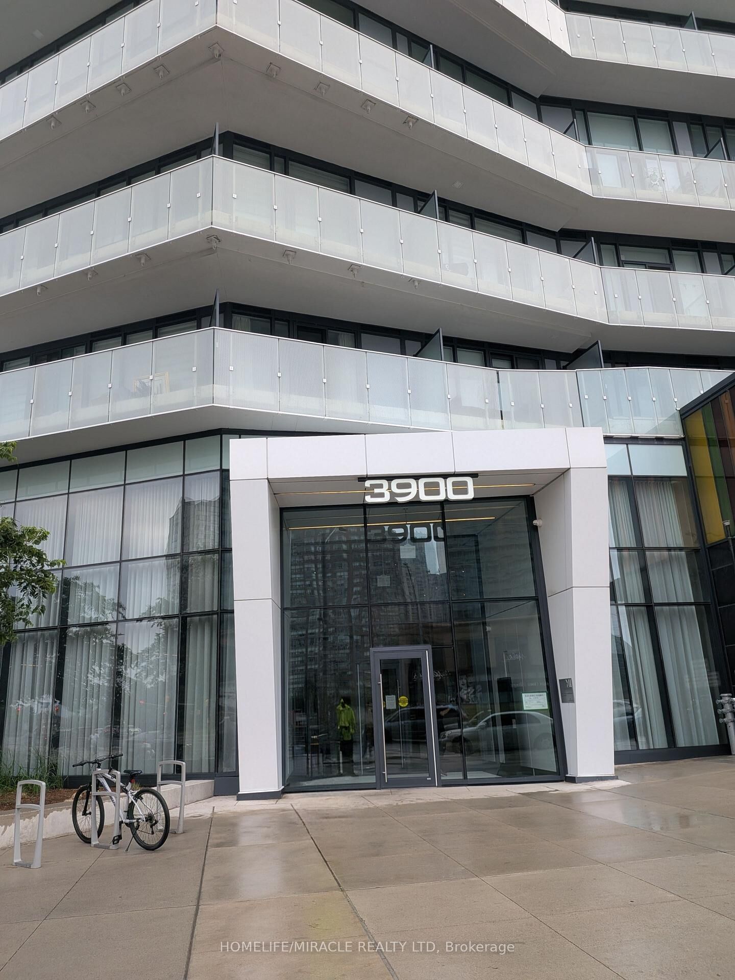 Property Photo: 3900 Confederation Parkway 4205 ON L5B 0M3