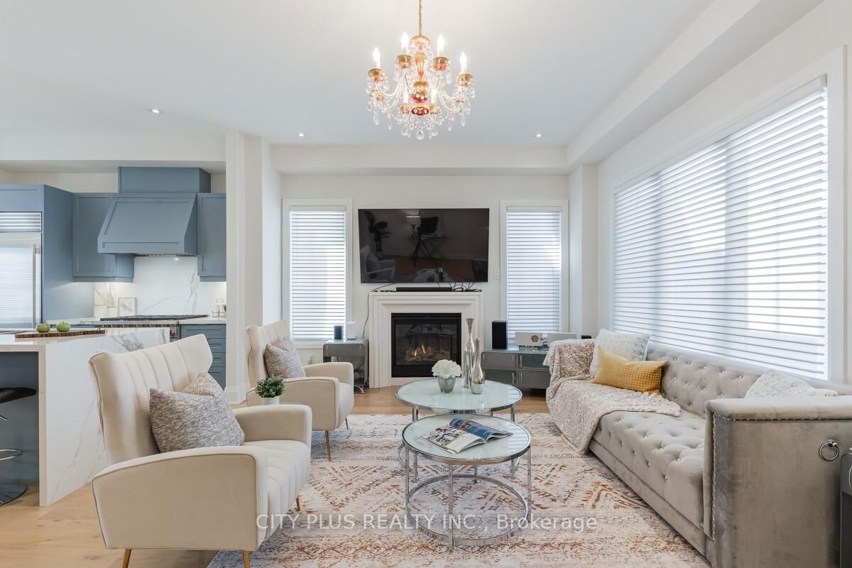 Property Photo: 9398 Bayview Avenue ON L4C 4Z2