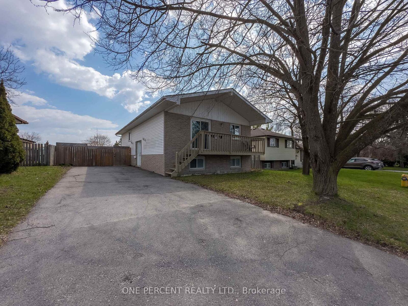 Property Photo: 211 Reid Street ON K8V 5W4