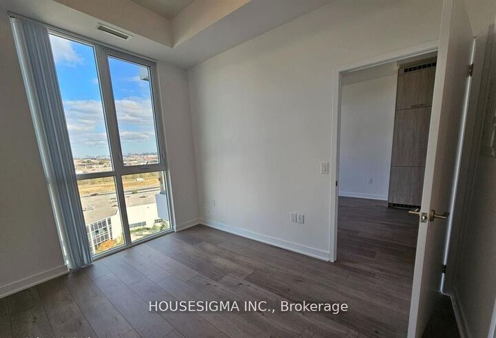 Property Photo: 60 Honeycrisp Crescent 1011 ON L4K 0N5