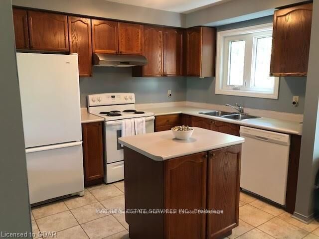 Property Photo: 302 College Avenue W 3 ON N1G 4T6