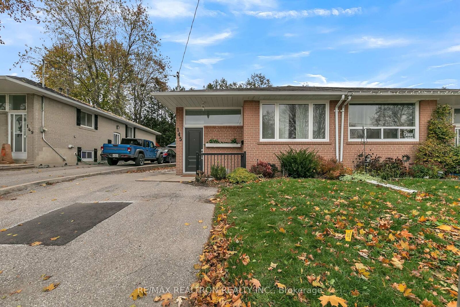 Property Photo:  145 Willow Lane  ON L3Y 4J1 