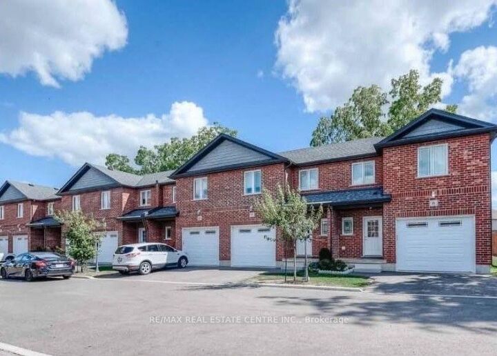 Property Photo:  292 Falcon Drive 8  ON N4T 0C1 