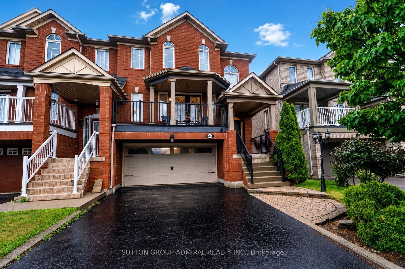 Property Photo: 43 Mainland Crescent ON L6A 3G4