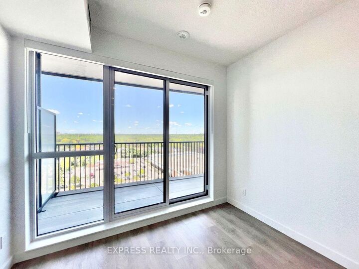 Property Photo: 68 Esther Shiner Boulevard 1008 ON M2K 0J6