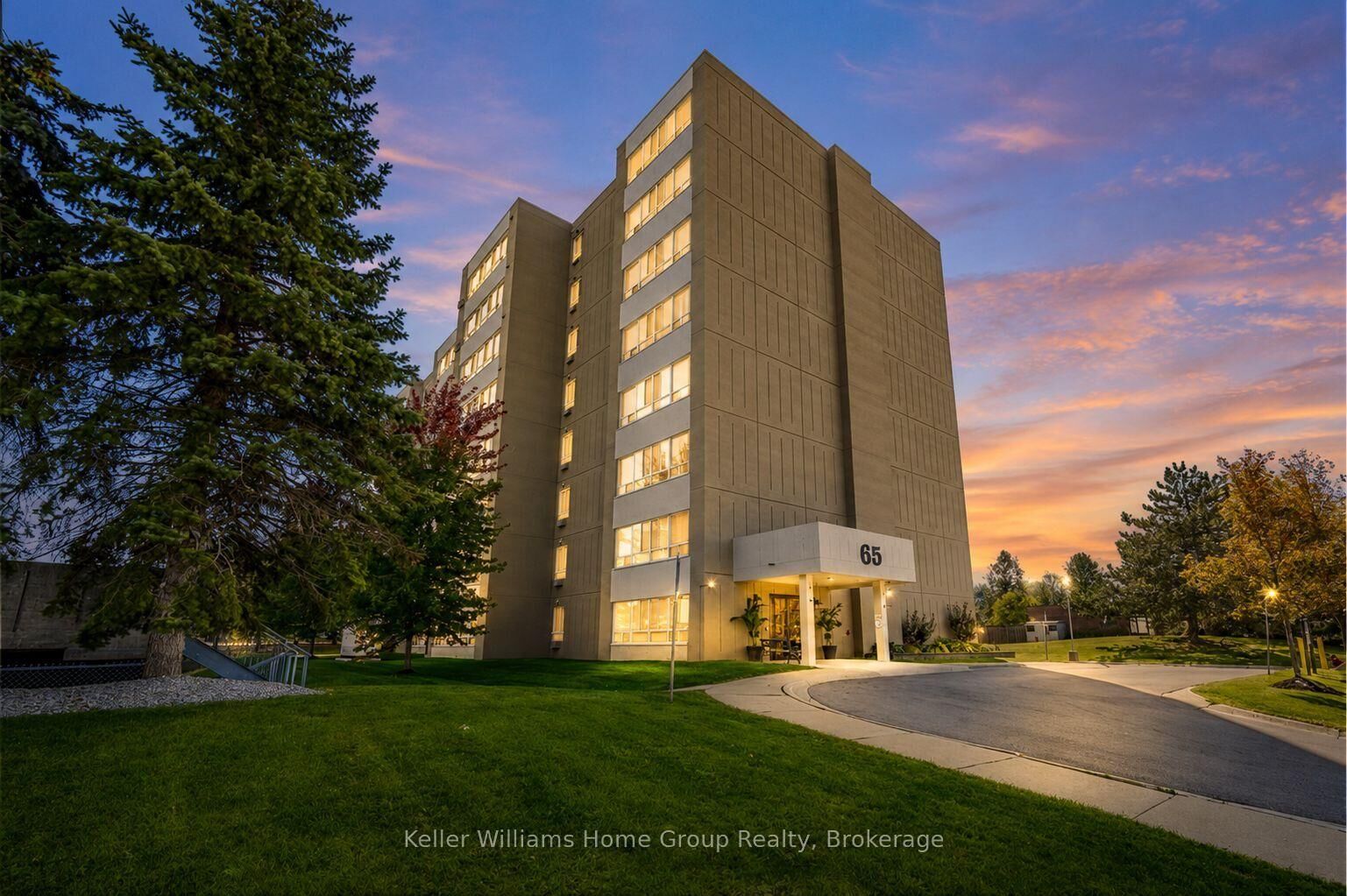 Property Photo:  65 Highland Cres Crescent 106  ON N2M 5M8 