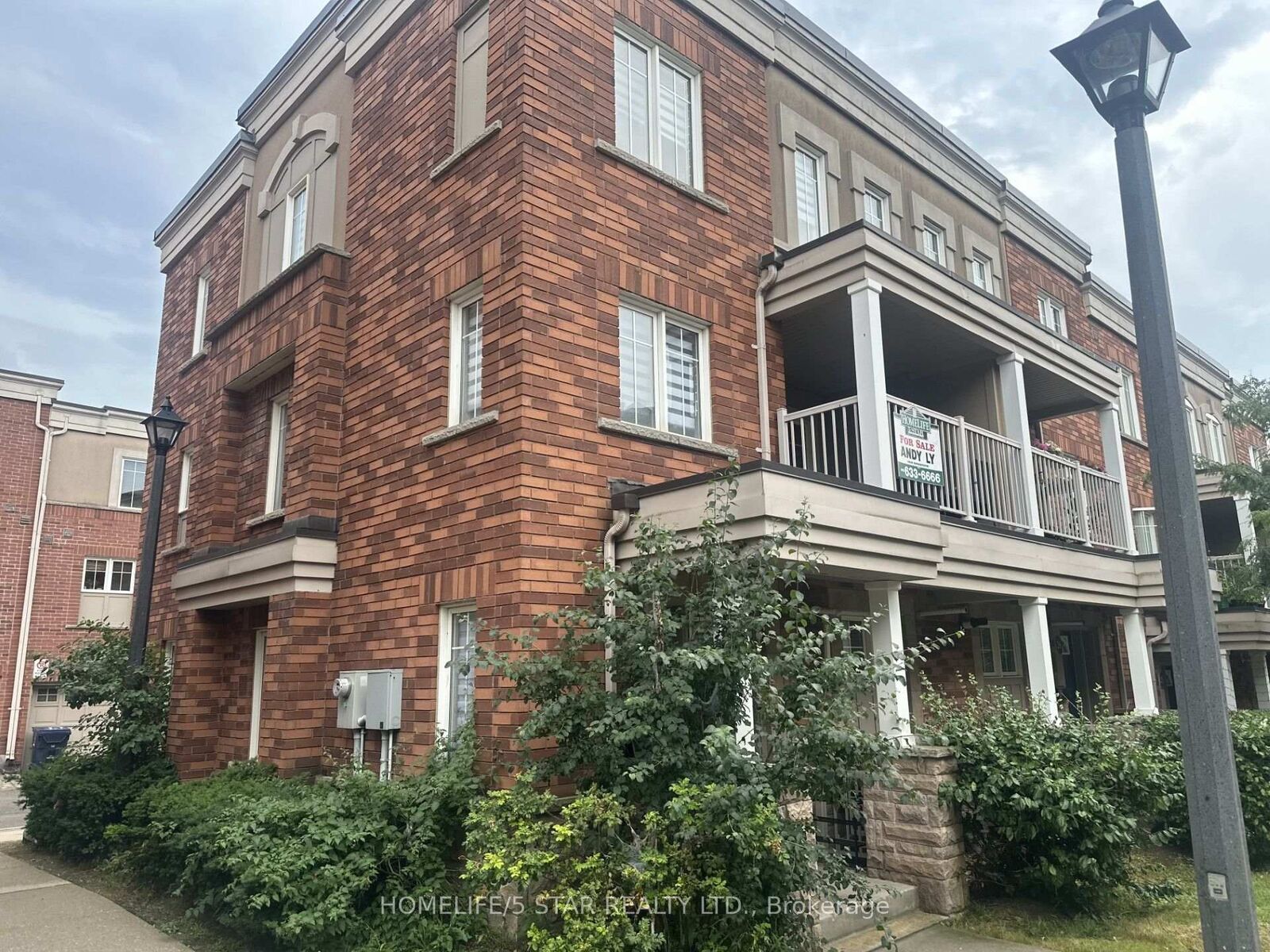Property Photo: 375 Cook Road 27 ON M3J 3T6
