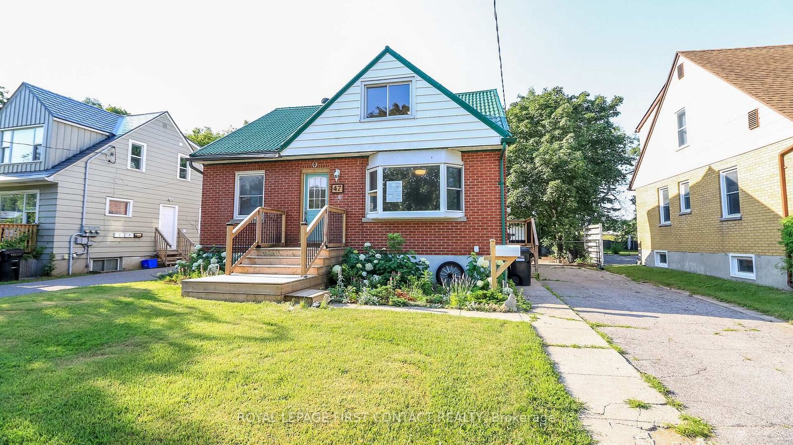 Property Photo: 47 Campbell Avenue ON L4N 2T2
