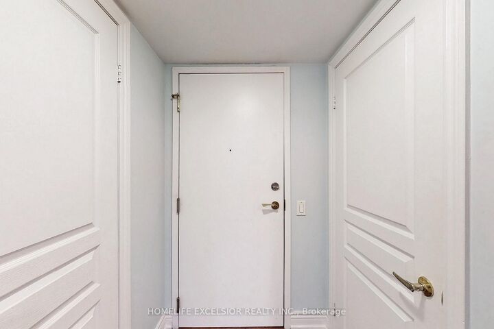 Property Photo: 15 Northtown Way 2029 ON M2N 7A2