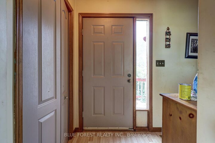 Photo de la propriété: 37 Melanie Drive ON N5H 3G6