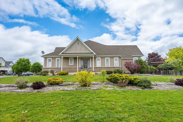 Property Photo: 100 Britannia Crescent ON K0H 1G0