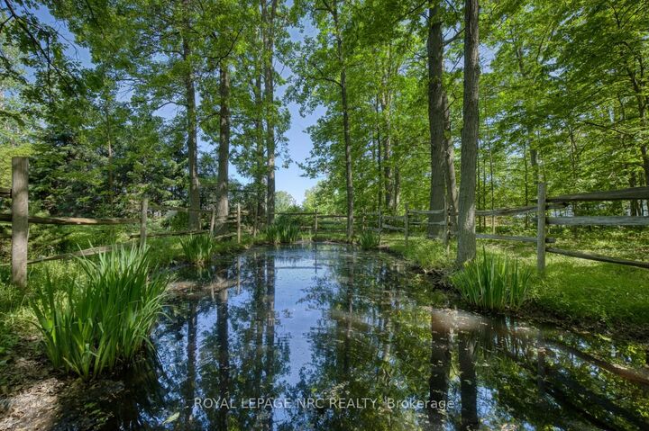 Property Photo: 270 Doans Ridge Road ON L3B 5N7