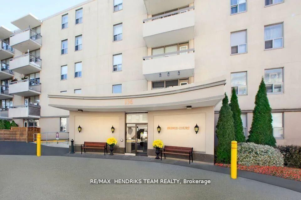 Property Photo: 156 Fitch Street 417 ON L3C 4V6