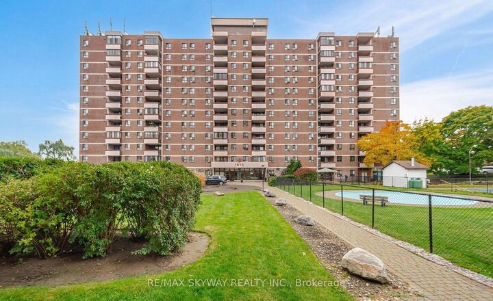 1615 Bloor Street 1203 — photo 1