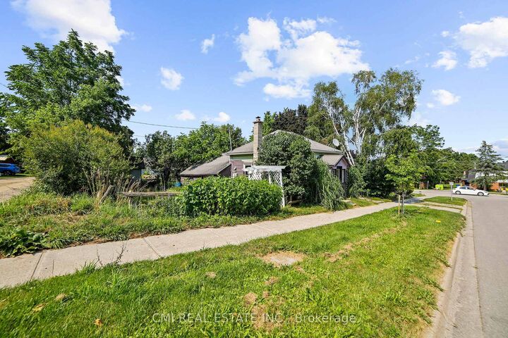 Property Photo: 120 Second Avenue E ON L0N 1S1