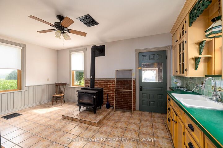 611808 Southgate Sideroad 61 N/A — photo 1