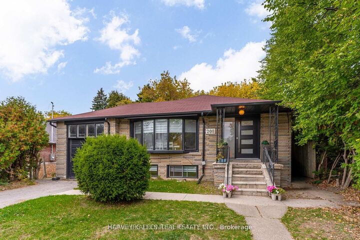 208 Betty Ann Drive — photo 1