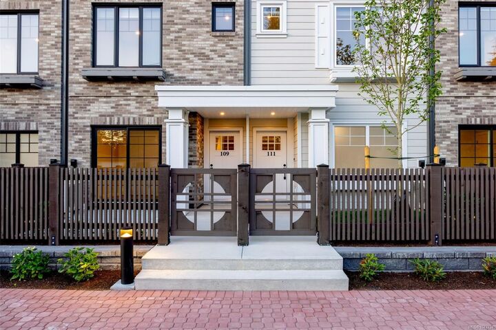 Property Photo: 3230 Glendale Pl #105 BC V9B 1Y2