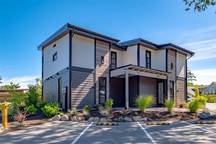 Property Photo: 1175 Resort Dr #39 BC V9P 2E3